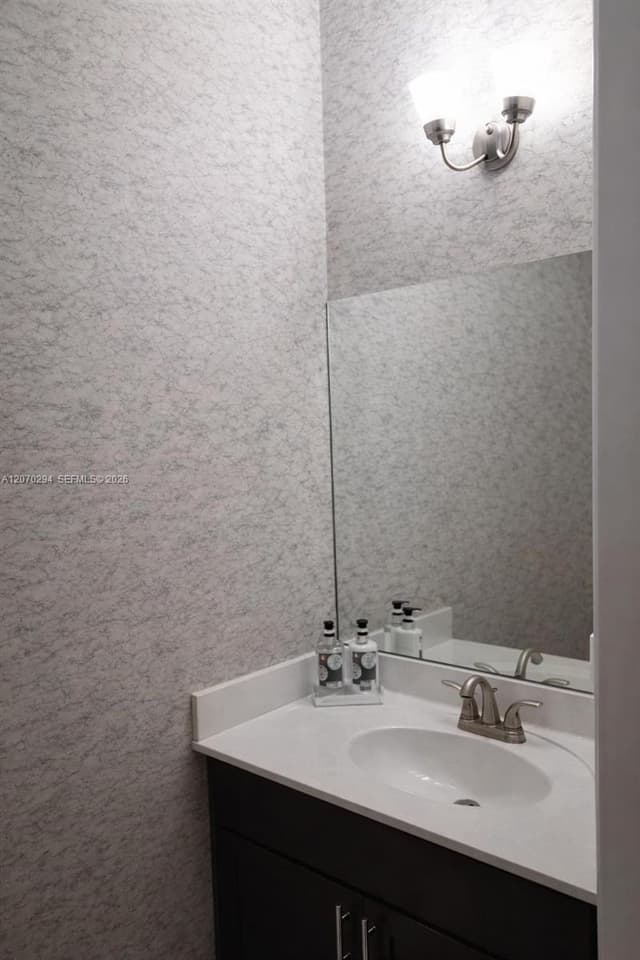 426 NE 194th Ter, Miami FL 33179 - Miami, FL - Photo 5