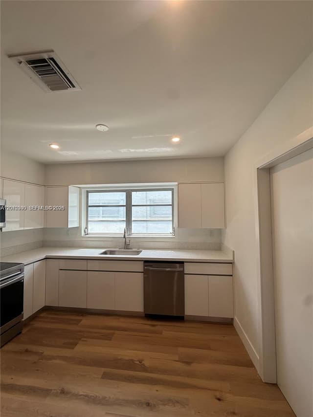 1532 Trillo Ave, Coral Gables FL 33146 - Coral Gables, FL - Photo 6