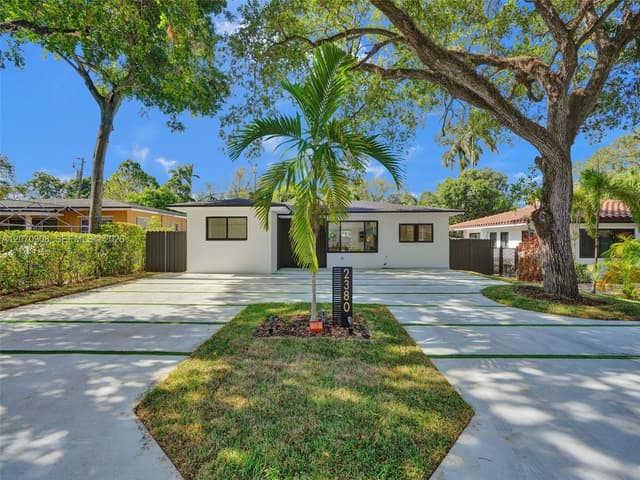2380 NE 184th Ter, North Miami Beach FL 33160 - North Miami Beach, FL - Photo 3