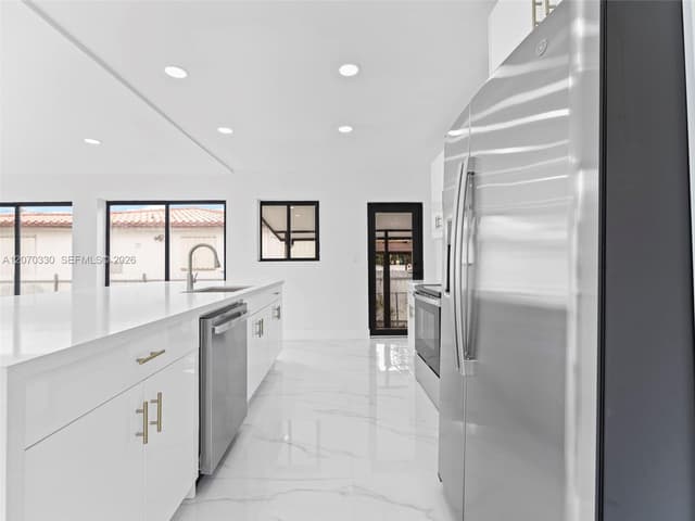 2500 SW 23rd Ter, Miami FL 33145 - Miami, FL - Photo 4