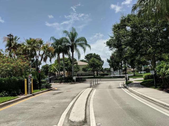 4814 NW 58th Manor, Coconut Creek FL 33073 - Coconut Creek, FL - Photo 2