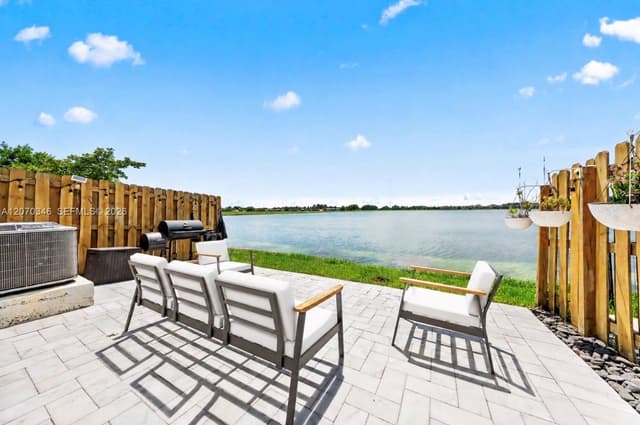 20576 NE 5th Pl, Miami FL 33179 - Miami, FL - Photo 3