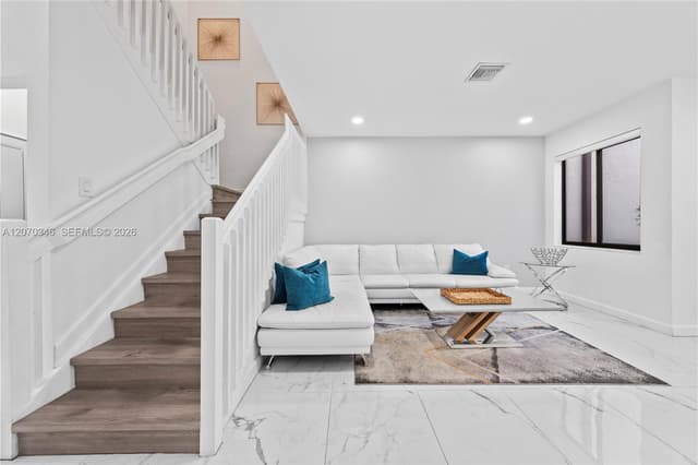 20576 NE 5th Pl, Miami FL 33179 - Miami, FL - Photo 4