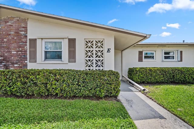 2528 EMORY Drive E, West Palm Beach FL 33415 - West Palm Beach, FL - Photo 2