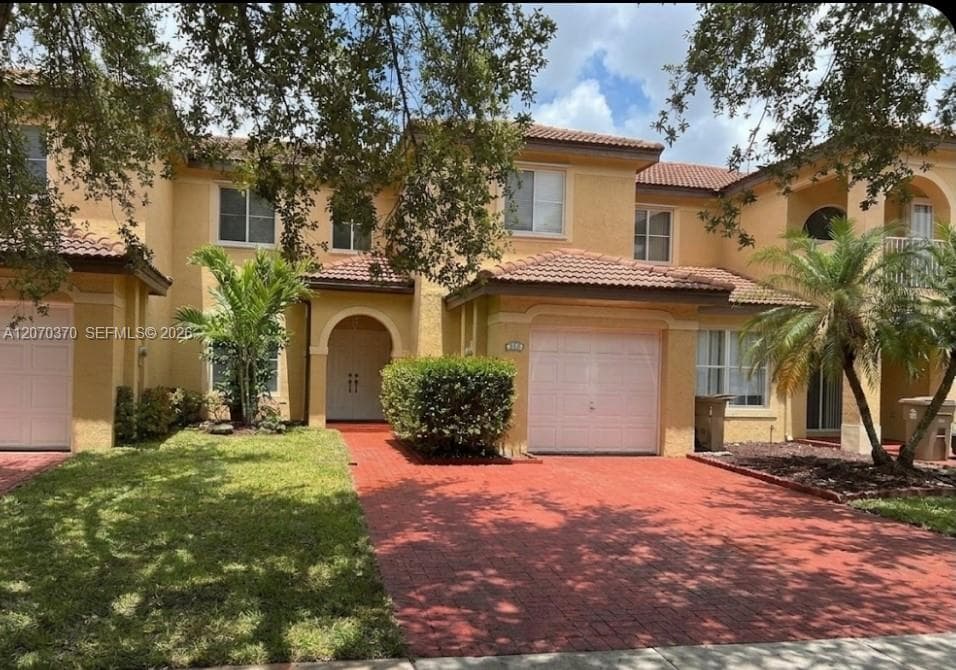 223 SW Maple Ter, Davie FL 33325 - Davie, FL - Photo 1
