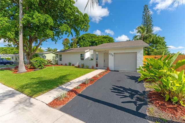 425 NW 17th St, Homestead FL 33030 - Homestead, FL - Photo 2