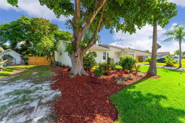 425 NW 17th St, Homestead FL 33030 - Homestead, FL - Photo 3