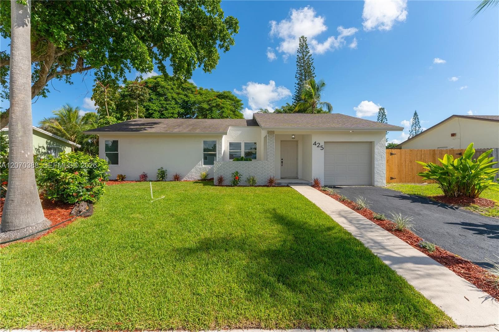 425 NW 17th St, Homestead FL 33030 - Homestead, FL - Photo 1