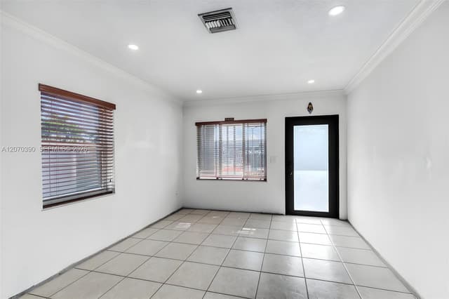 820 E 10th Ave, Hialeah FL 33010 - Hialeah, FL - Photo 6