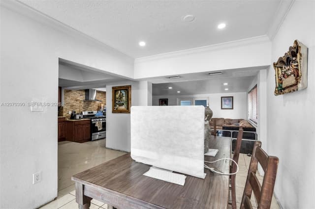 820 E 10th Ave, Hialeah FL 33010 - Hialeah, FL - Photo 7