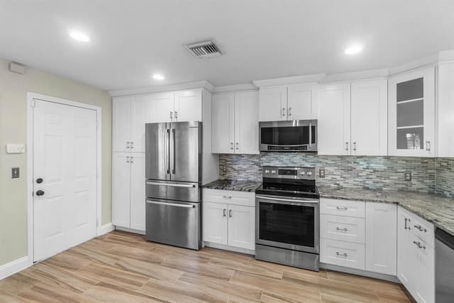 1215 E LANCEWOOD Place, Delray Beach FL 33445 - Delray Beach, FL - Photo 6