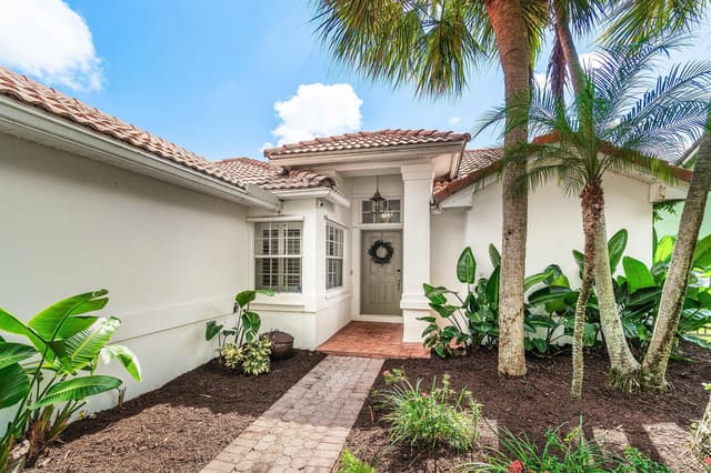 1215 E LANCEWOOD Place, Delray Beach FL 33445 - Delray Beach, FL - Photo 3