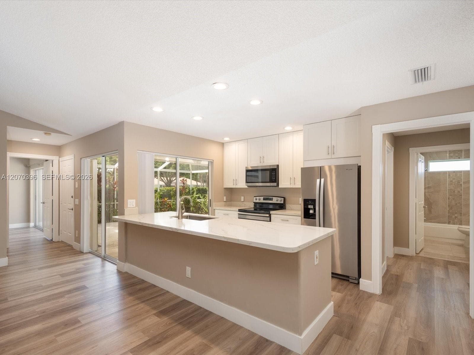 1404 Silverleaf Oak Ct, Palm Beach Gardens FL 33410 - Palm Beach Gardens, FL - Photo 1