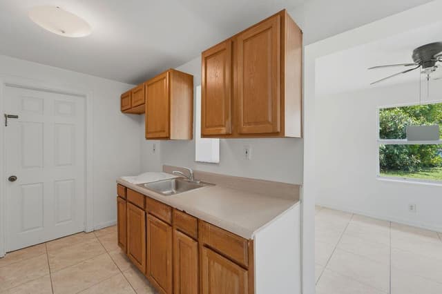 1500 W 13TH Street W, Riviera Beach FL 33404 - Riviera Beach, FL - Photo 7