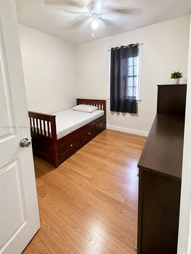 5632 SW 39th St, West Park FL 33023 - West Park, FL - Photo 7