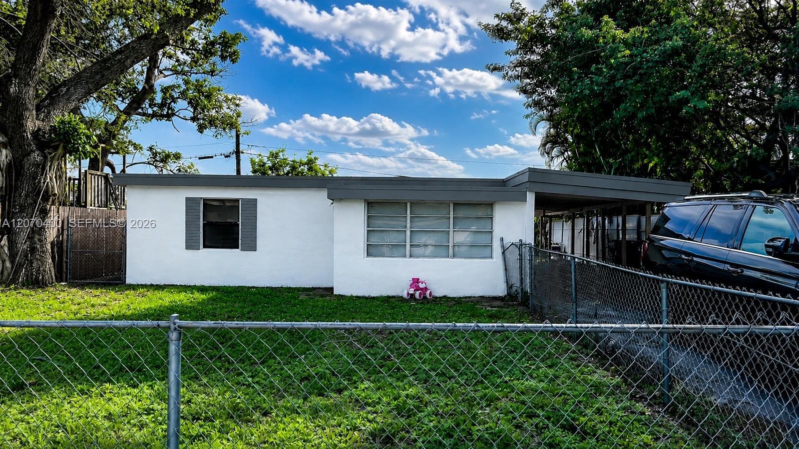 5632 SW 39th St, West Park FL 33023 - West Park, FL - Photo 1