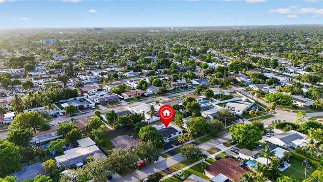 9281 Martinique Dr, Cutler Bay FL 33189 - Cutler Bay, FL - Photo 6