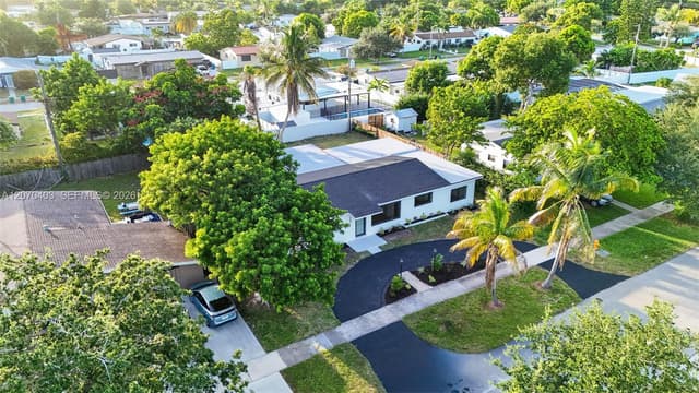 9281 Martinique Dr, Cutler Bay FL 33189 - Cutler Bay, FL - Photo 4