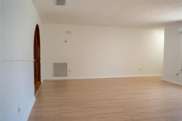 20200 SW 90th Ave Rd, Cutler Bay FL 33189 - Cutler Bay, FL - Photo 5
