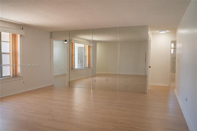 20200 SW 90th Ave Rd, Cutler Bay FL 33189 - Cutler Bay, FL - Photo 4