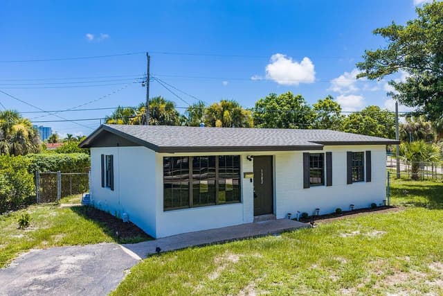 1382 9TH Street, West Palm Beach FL 33401 - West Palm Beach, FL - Photo 2