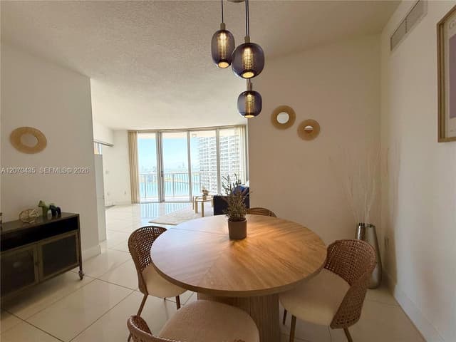 1750 N Bayshore Dr # 2202, Miami FL 33132 - Miami, FL - Photo 5