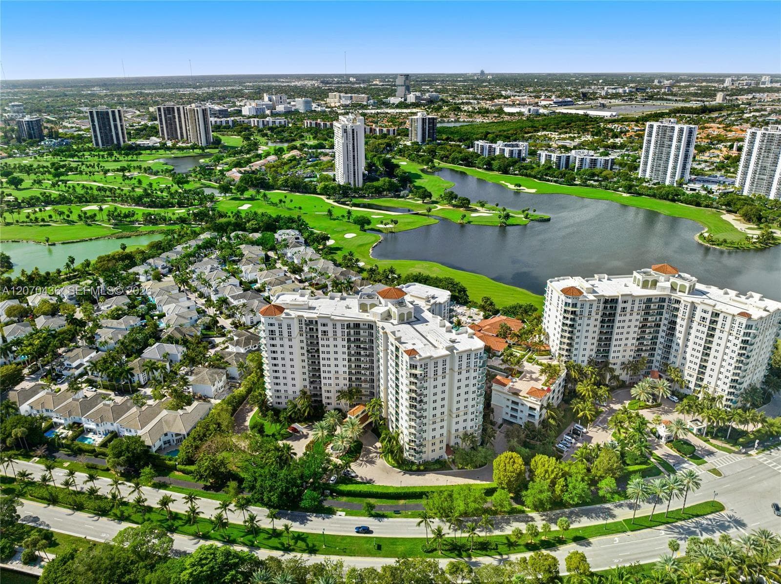 19900 E Country Club Dr # 607, Aventura FL 33180 - Aventura, FL - Photo 1
