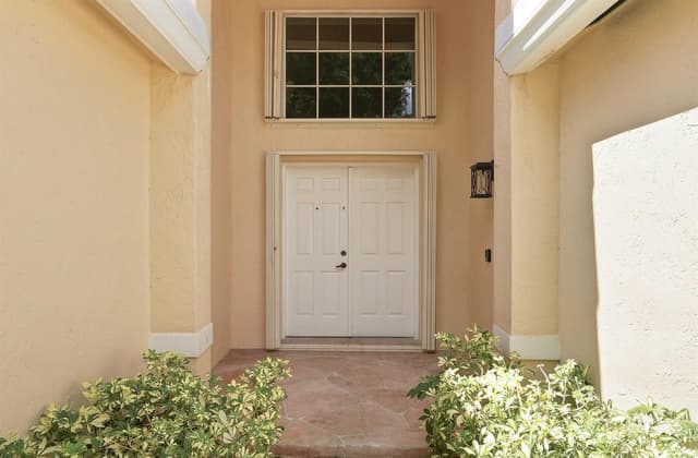 143 Cameron Court, Weston FL 33326 - Weston, FL - Photo 2