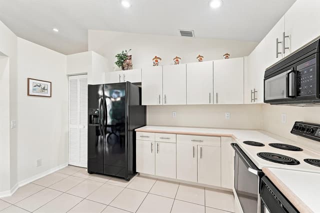 143 Cameron Court, Weston FL 33326 - Weston, FL - Photo 7