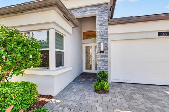 9298 GREAT SPRINGS Drive, Boynton Beach FL 33473 - Boynton Beach, FL - Photo 3