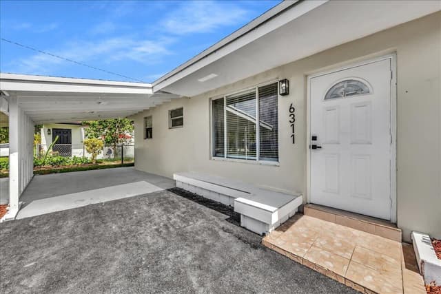6311 SW 2ND Street, Margate FL 33068 - Margate, FL - Photo 2