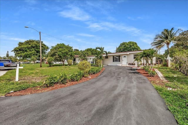 6311 SW 2ND Street, Margate FL 33068 - Margate, FL - Photo 3