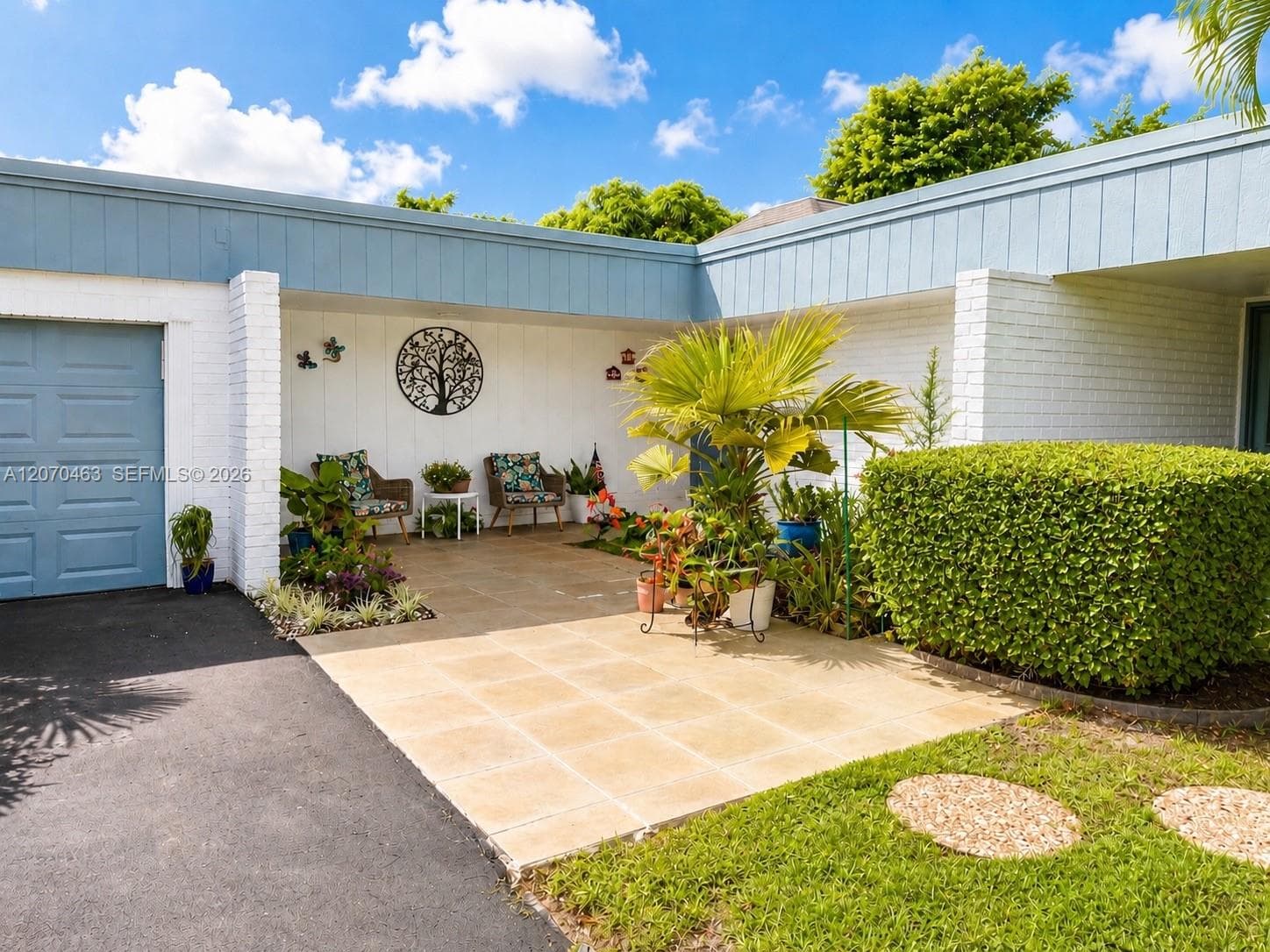 4713 Holly Dr, Tamarac FL 33319 - Tamarac, FL - Photo 1