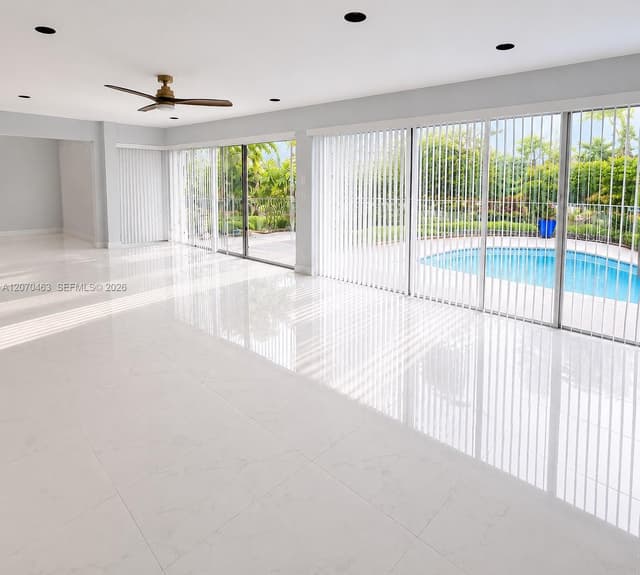 4713 Holly Dr, Tamarac FL 33319 - Tamarac, FL - Photo 4