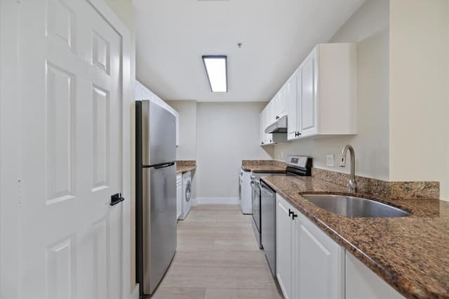 2020 Greenview Shores Boulevard # 102, Wellington FL 33414 - Wellington, FL - Photo 6