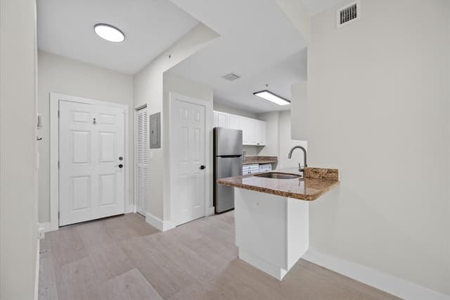2020 Greenview Shores Boulevard # 102, Wellington FL 33414 - Wellington, FL - Photo 5