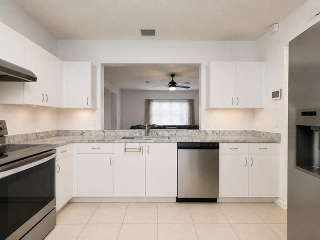 9491 STANLEY Lane, Tamarac FL 33321 - Tamarac, FL - Photo 7