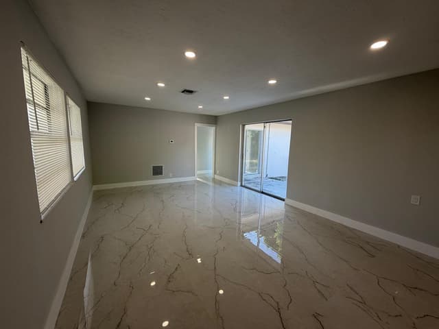 920 NE 50th Street, Deerfield Beach FL 33064 - Deerfield Beach, FL - Photo 2