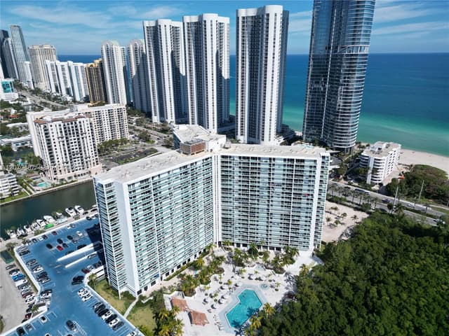 100 Bayview Dr # 1626, Sunny Isles Beach FL 33160 - Sunny Isles Beach, FL - Photo 3