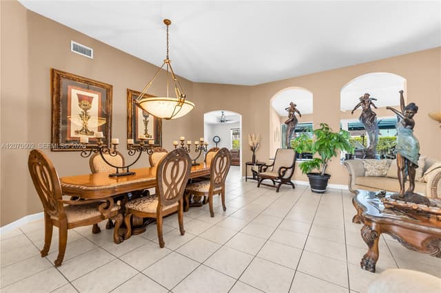14591 SW 30th St, Miami FL 33175 - Miami, FL - Photo 7