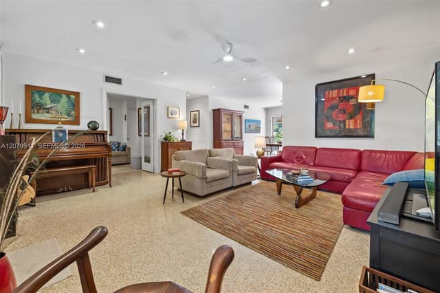 6390 SW 69th St, South Miami FL 33143 - South Miami, FL - Photo 7