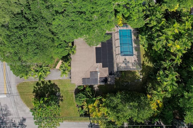6390 SW 69th St, South Miami FL 33143 - South Miami, FL - Photo 3