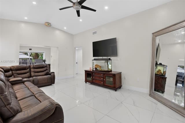 11818 SW 273rd Ln, Homestead FL 33032 - Homestead, FL - Photo 6