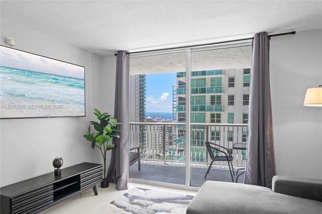 1200 Brickell Bay Dr # 2205, Miami FL 33131 - Miami, FL - Photo 6