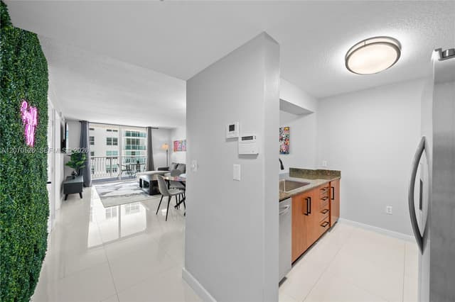 1200 Brickell Bay Dr # 2205, Miami FL 33131 - Miami, FL - Photo 5