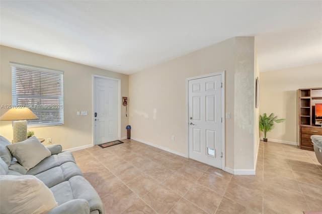 12434 NW Emerald Creek Mnr, Plantation FL 33325 - Plantation, FL - Photo 6