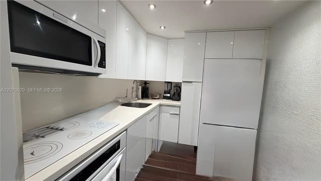 3701 N Country Club Dr # 304, Aventura FL 33180 - Aventura, FL - Photo 5