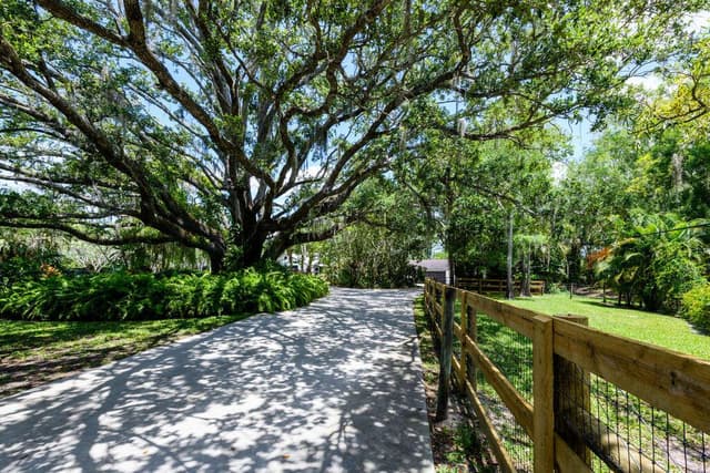 12856 Arrowwood Drive, Palm Beach Gardens FL 33418 - Palm Beach Gardens, FL - Photo 5