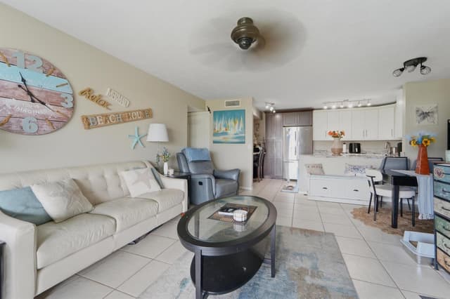 1013 GREEN PINE Boulevard # C2, West Palm Beach FL 33409 - West Palm Beach, FL - Photo 6