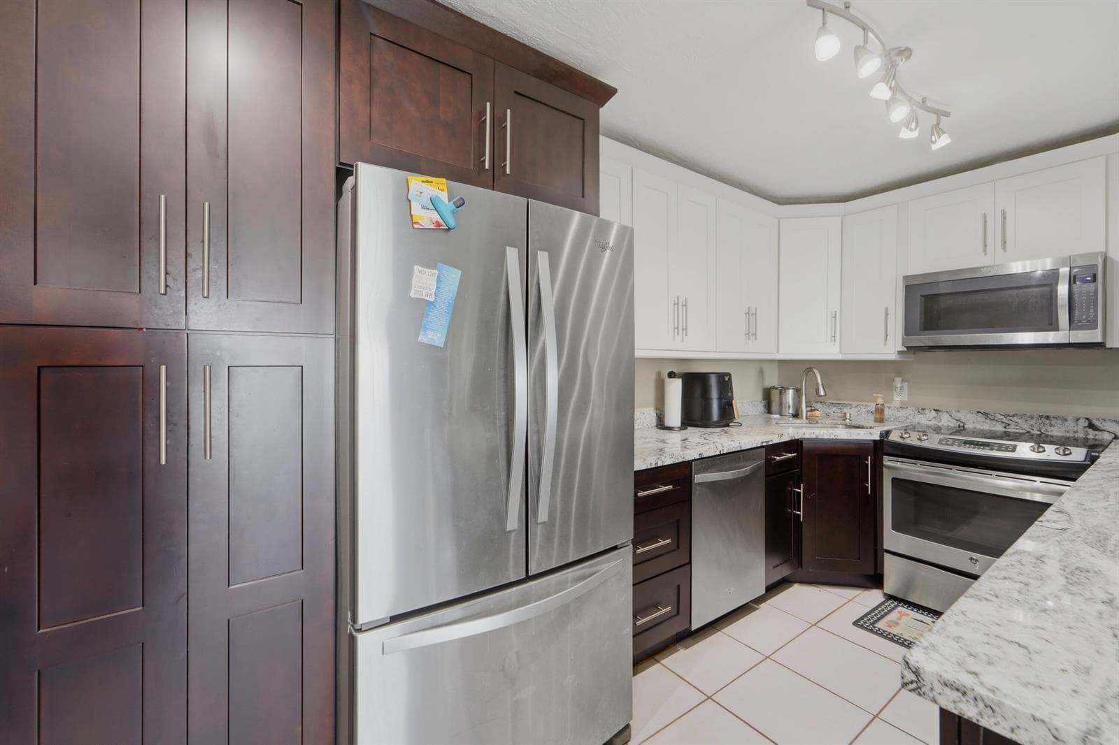 1013 GREEN PINE Boulevard # C2, West Palm Beach FL 33409